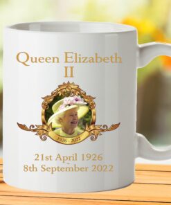 Queen Elizabeth Memorial Mug UK Gold with photo