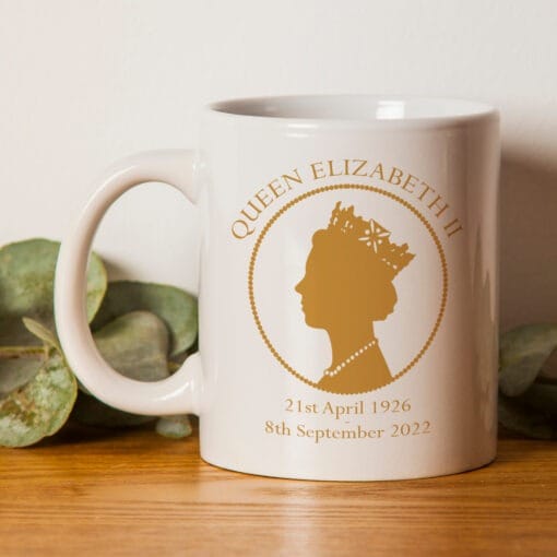 Gold Queen Elizabeth ii Memorial Mug - uk queen, memorial mug, 2022 queen, remembrance mug, royal family, silhouette - Image 2